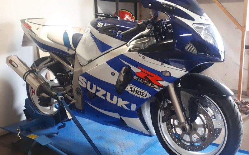 GSX R en garage moto